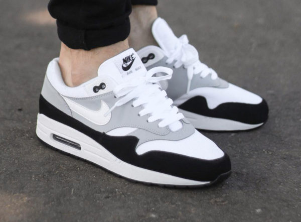 Review] Nike Air Max 1 homme 'Wolf Grey' 2018 (AH8145-003) ?