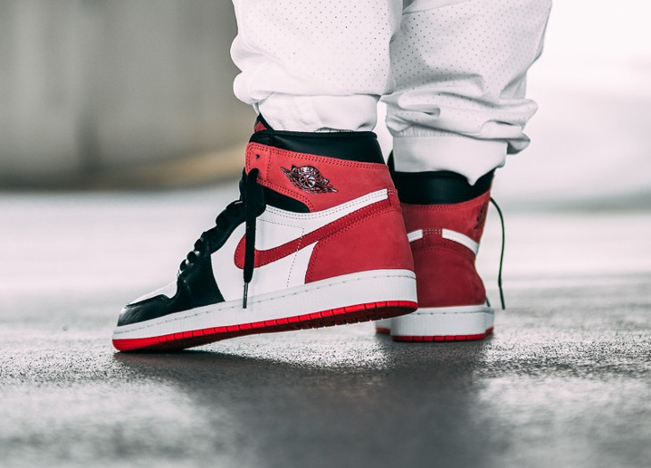 basket-air-jordan-1-style-black-toe-six-of-a-kind-on-feet (3)