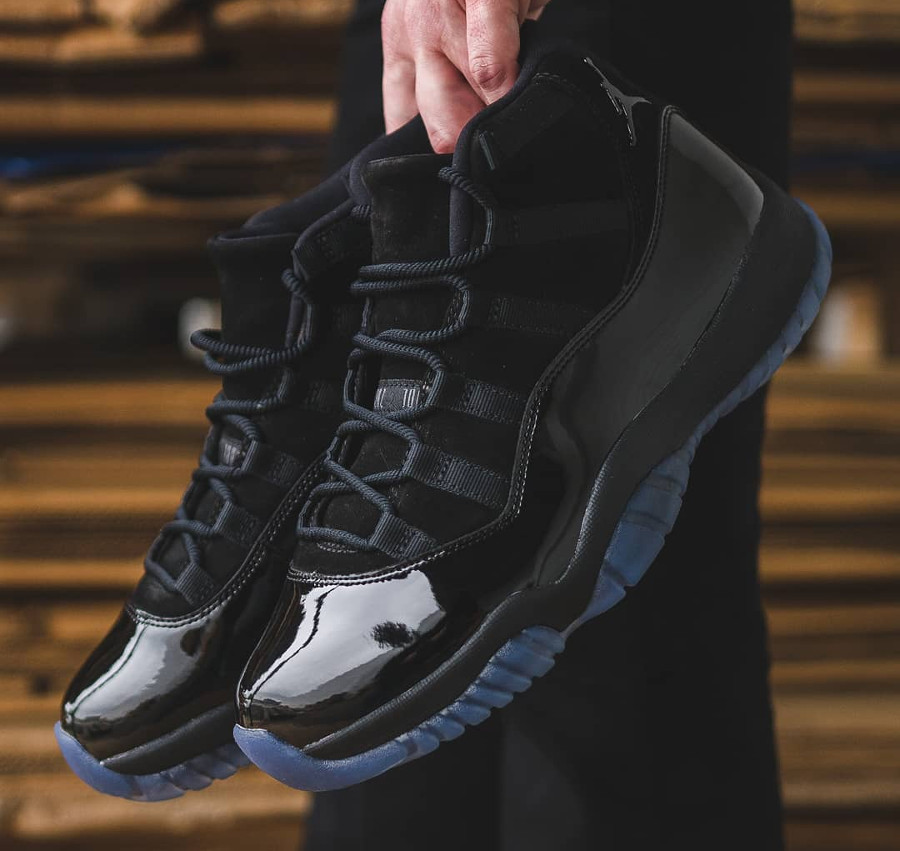 air jordan 11 black