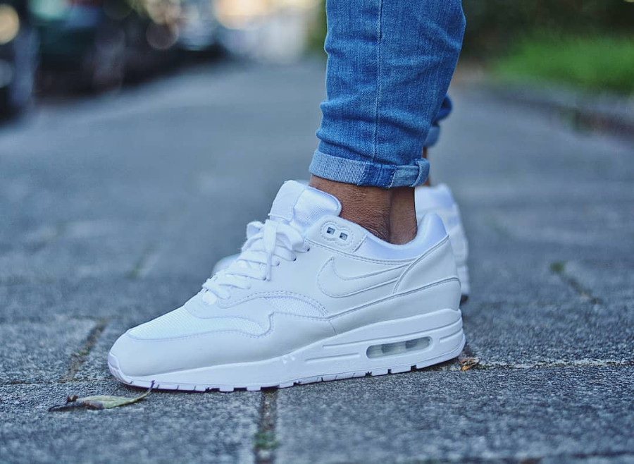 nike air max one white