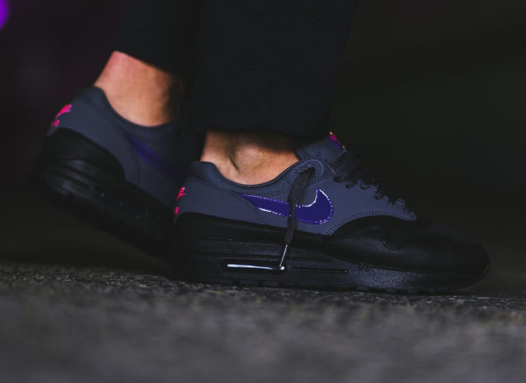 air max 1 dark grey fierce purple