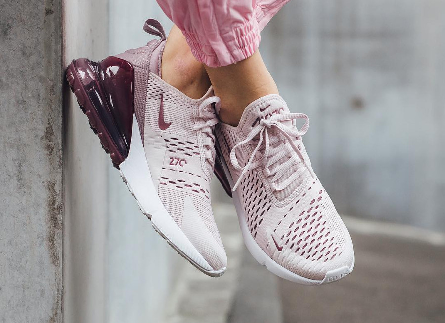 Chaussure Nike Air Max 270 femme Barely Rose Vintage Wine on feet
