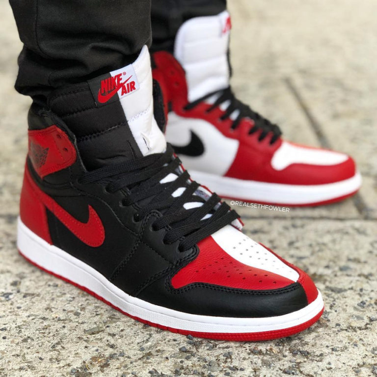 Air Jordan 1 Retro High OG Homage To Home Chicago Basketball Sneakers 861428-061 Best Deal 