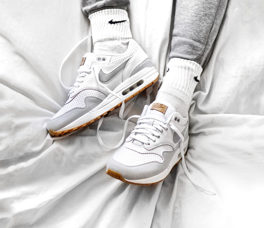 nike air max 1 white platinum gum