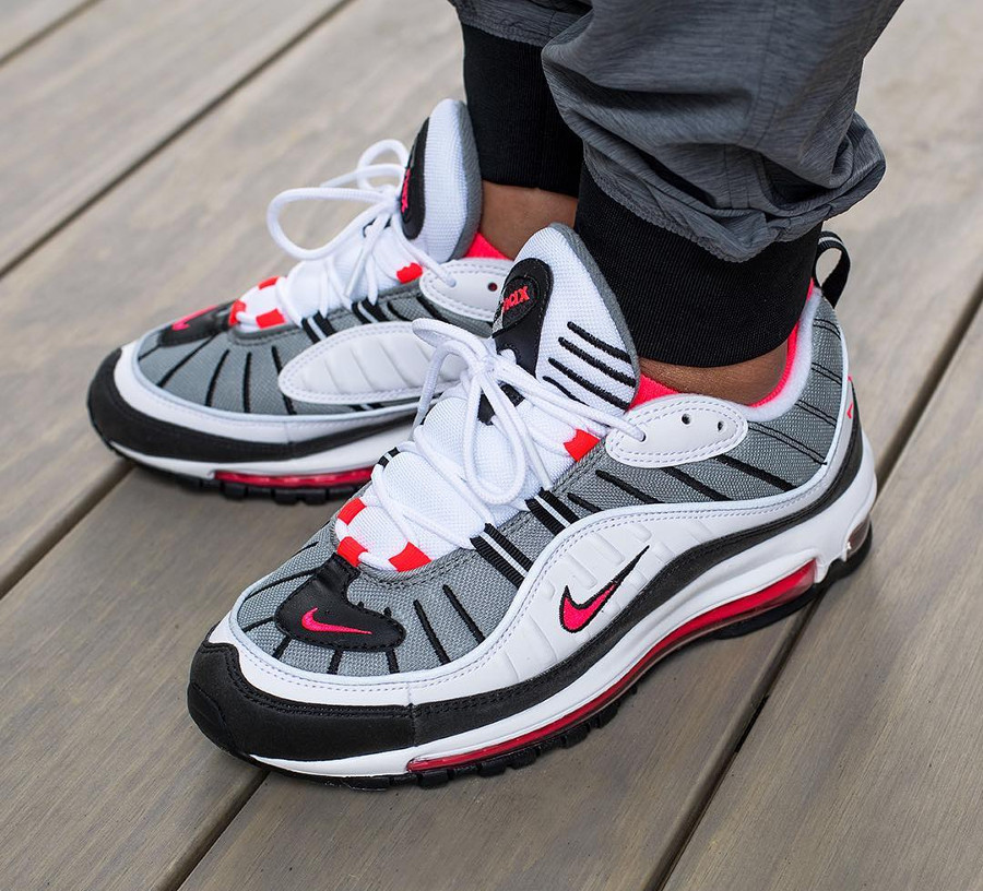Nike 98 noir et blanche online