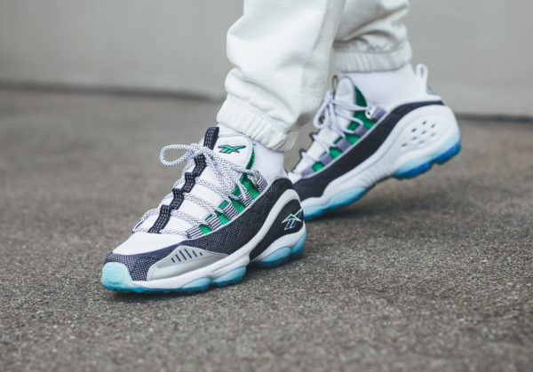 chaussure-reebok-dmx-run-10-retro-verte-semelle-tranlucide-bleue-on-feet (3)