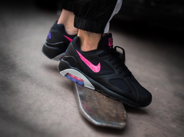 Chaussure Nike Air Max 180 noire Yeezy Blink'on feet