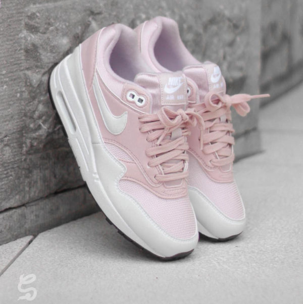 nike air blanche et rose