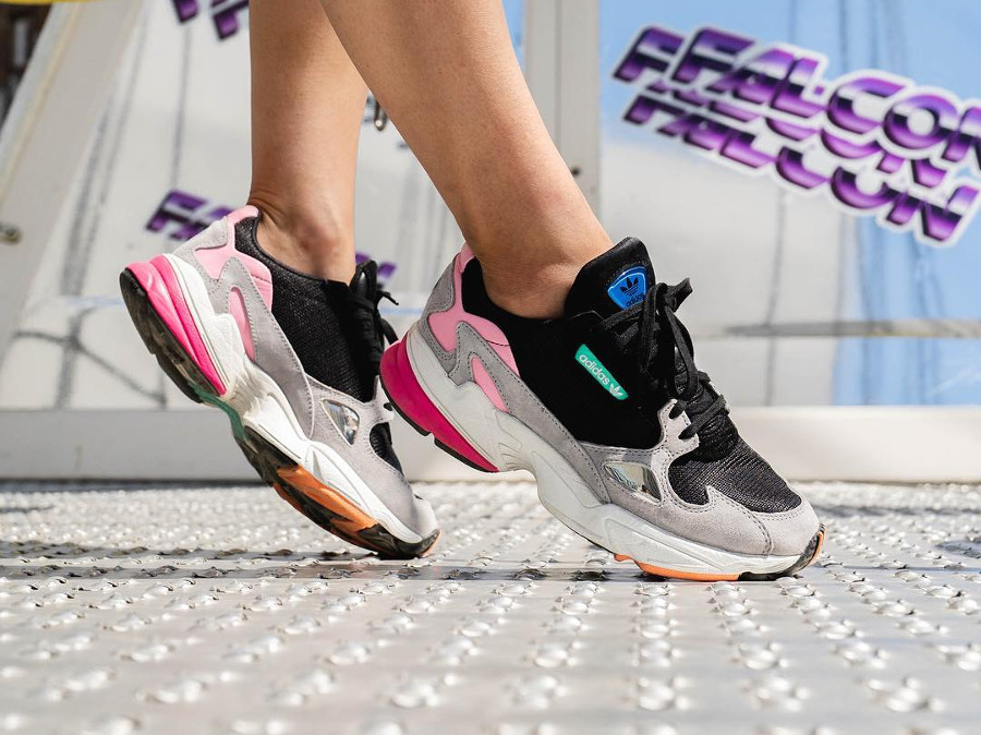 adidas falcon femme blanche et rose