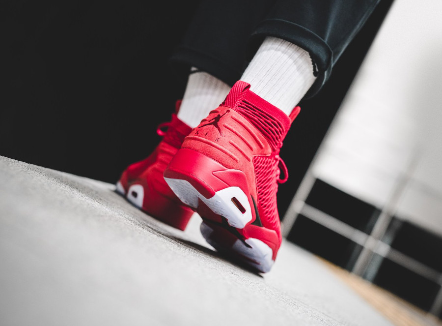 Review Air Jordan 6 Flyknit Elevation 23 Rouge Ferrari on feet