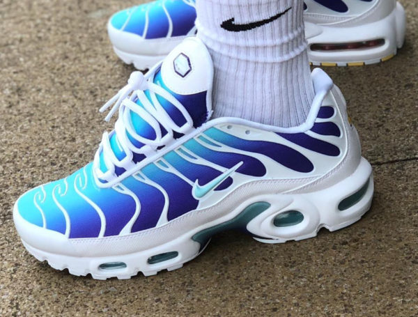 white and purple tns