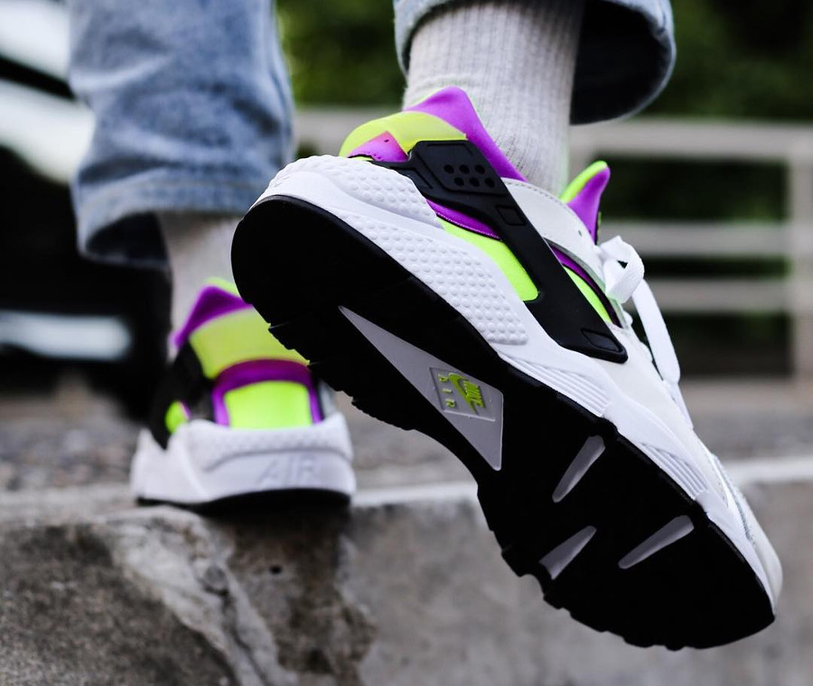 Patria Químico atributo Review : Nike Air Huarache Run '91 QS OG 'White Neon Yellow Magenta'