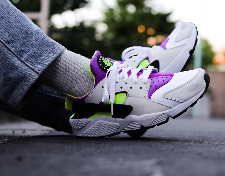 Review : Nike Air Huarache Run '91 OG 'White Neon Yellow Magenta'