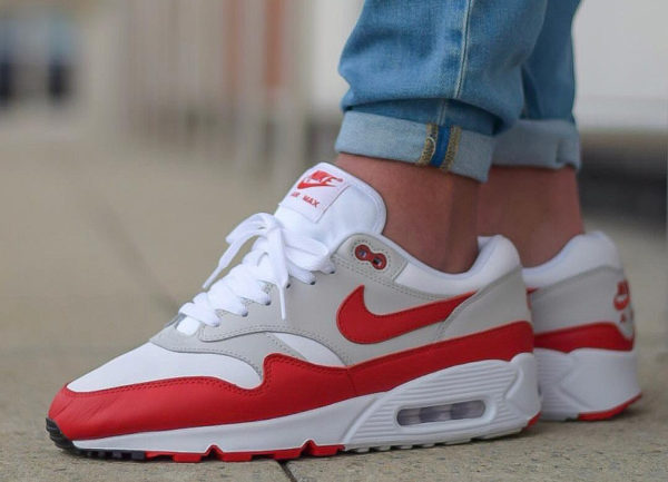 air max 90 noir virgule blanche