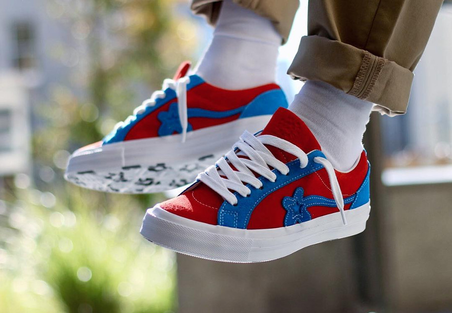 converse bleu et rouge