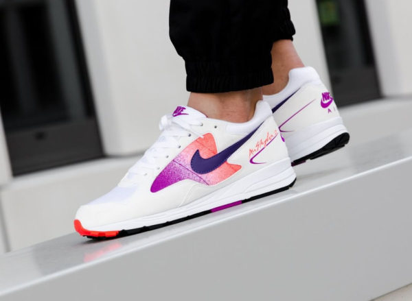 air skylon on feet