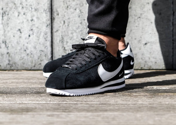 nike cortez 72 sd on feet