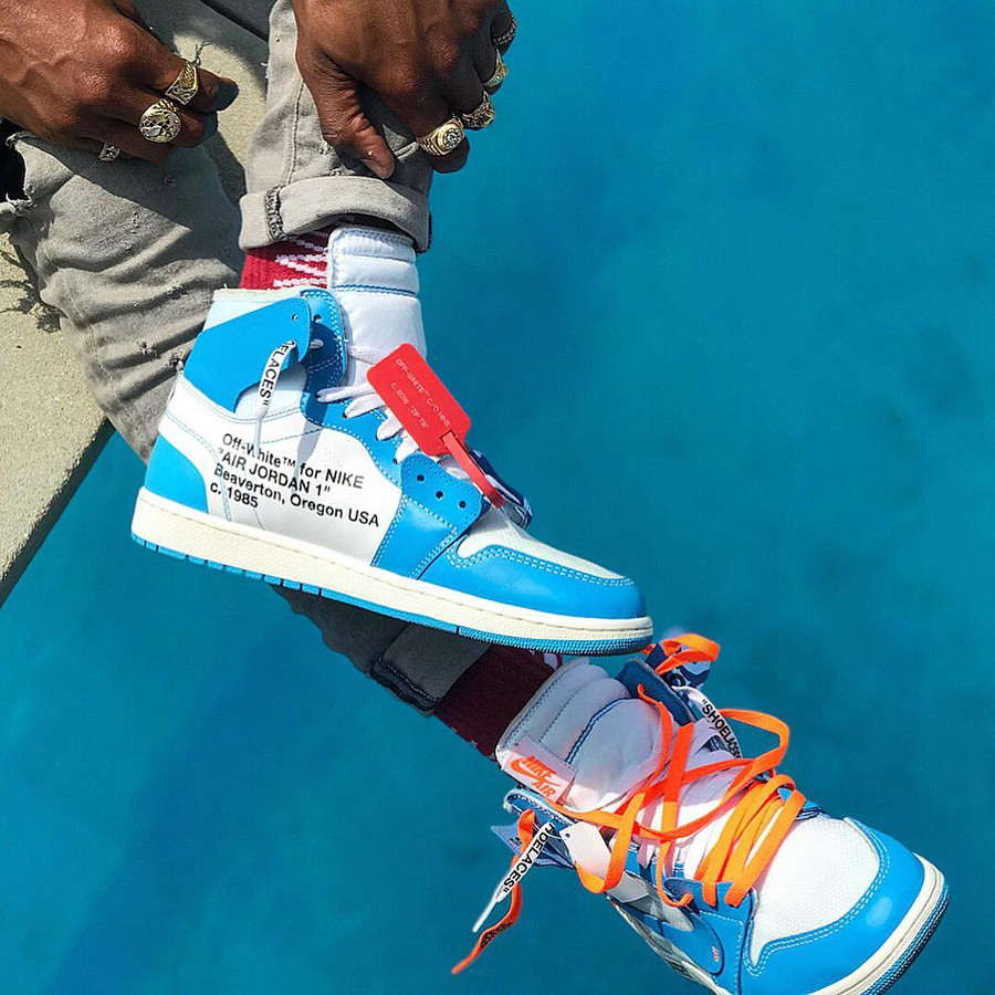 Jordan 1 off cheap white blue on feet