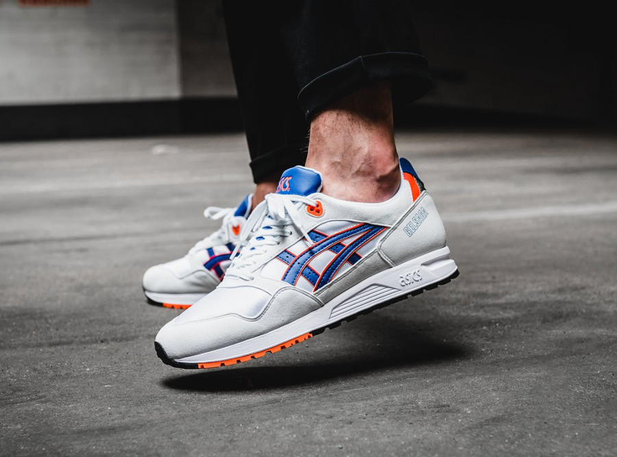 asics blanche bleu