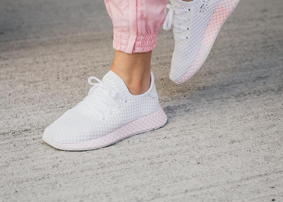 adidas rose et blanche