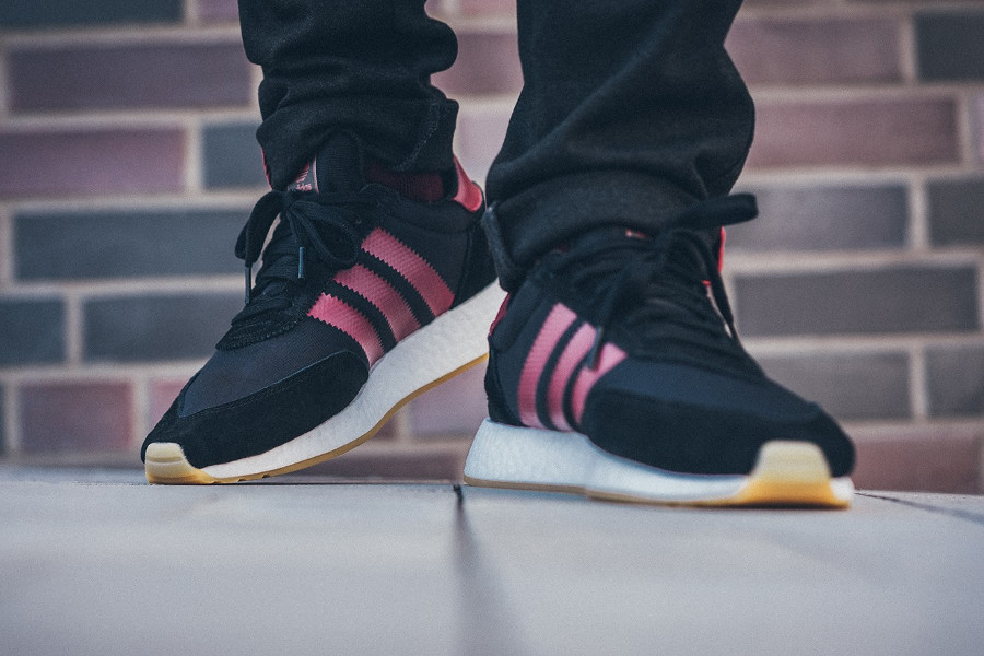 iniki black burgundy