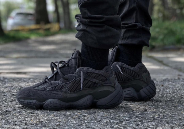 Yeezy 500 noir femme on sale