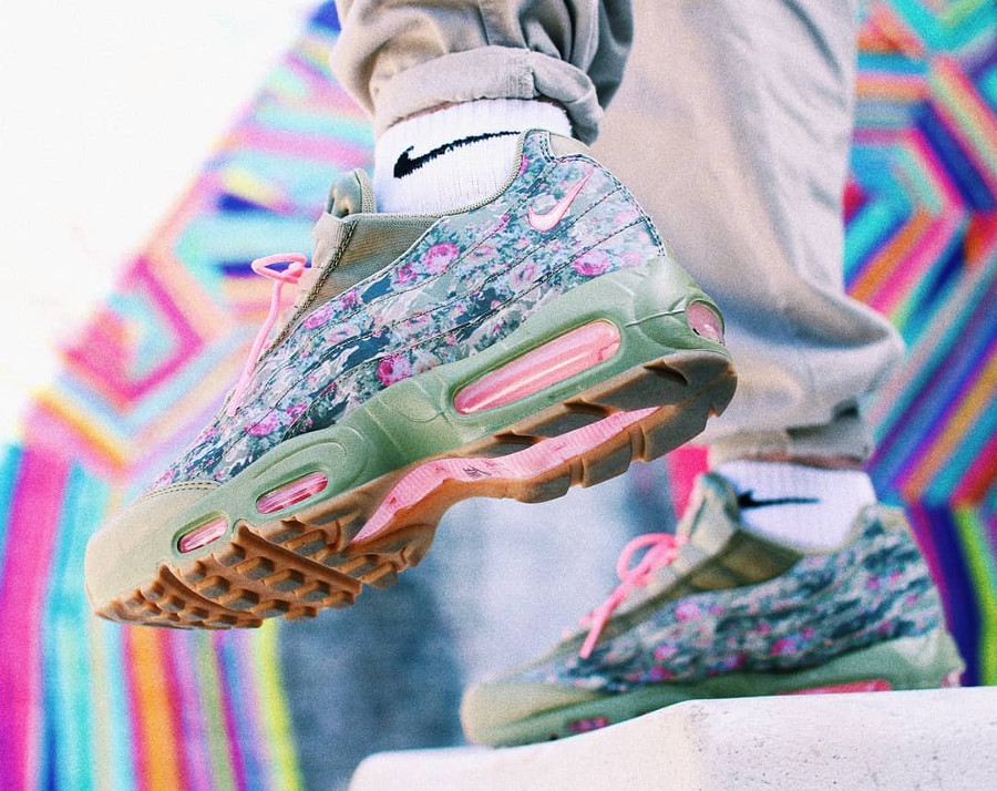 nike-air-max-95-floral-camo-on-feet (3)