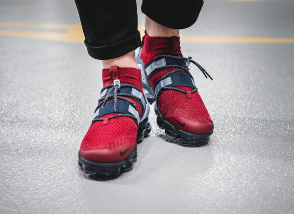 nike vapormax flyknit utility red