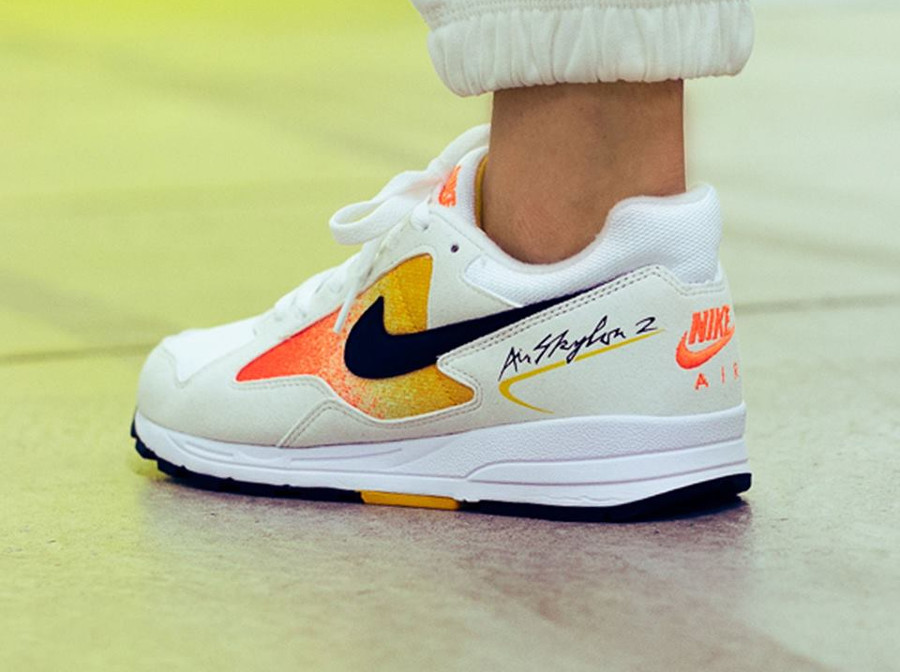 nike skylon 2 amarillo