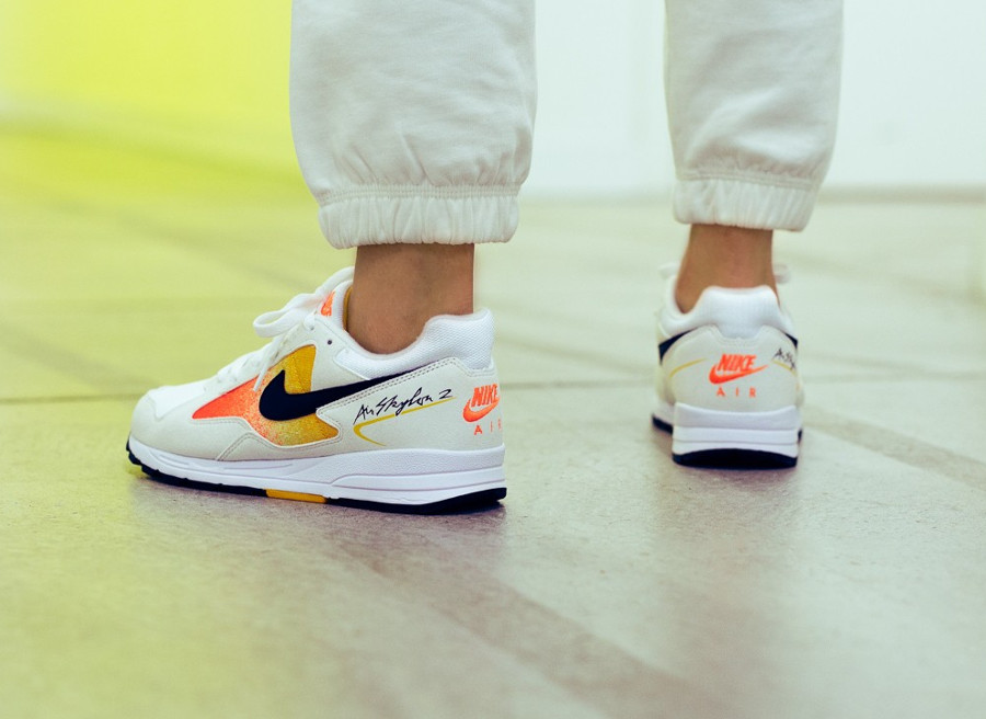Nike air skylon 2 sales amarillo