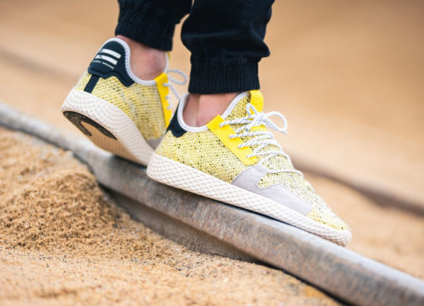 Que valent les Pharrell x Adidas Afro Tennis HU V2 Solarhu 