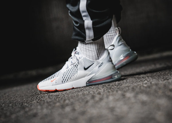 air-max-270-blanche-et-orange-on-feet-AH8050-106 (2)