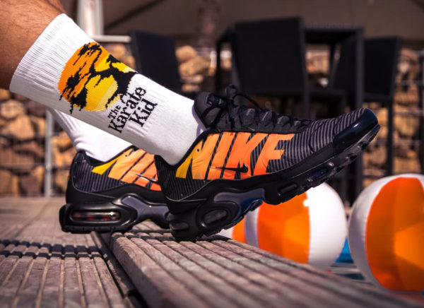 nike air max plus mercurial black orange