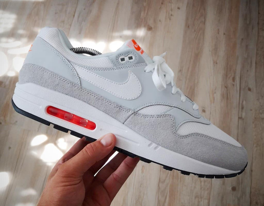 air max 1 pure platinum total orange