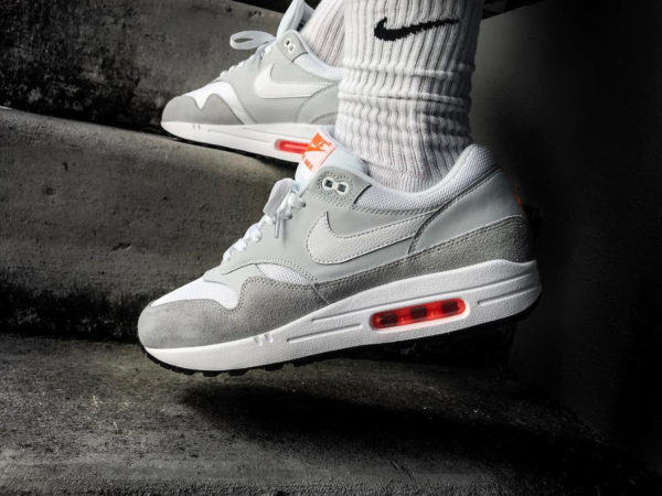 air max 1 pure platinum total orange