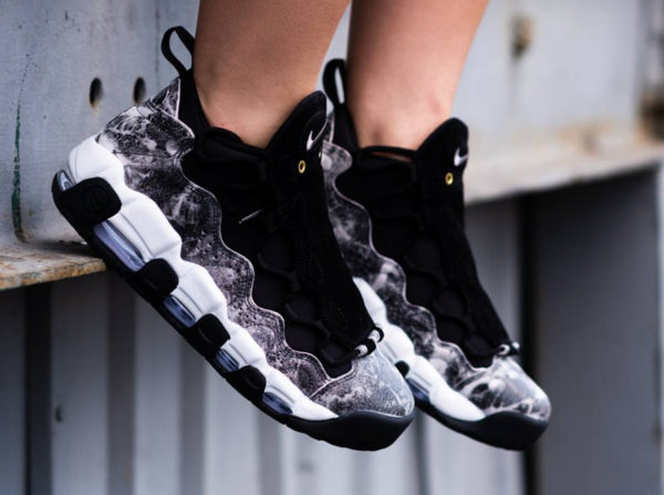 nike air more money on feet