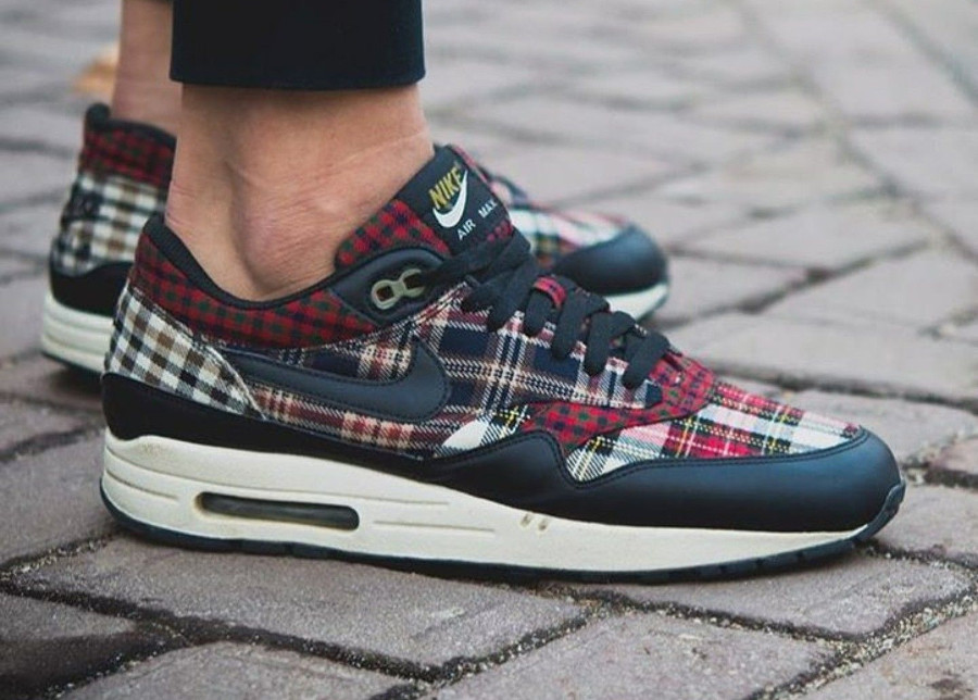 plaid nike air max