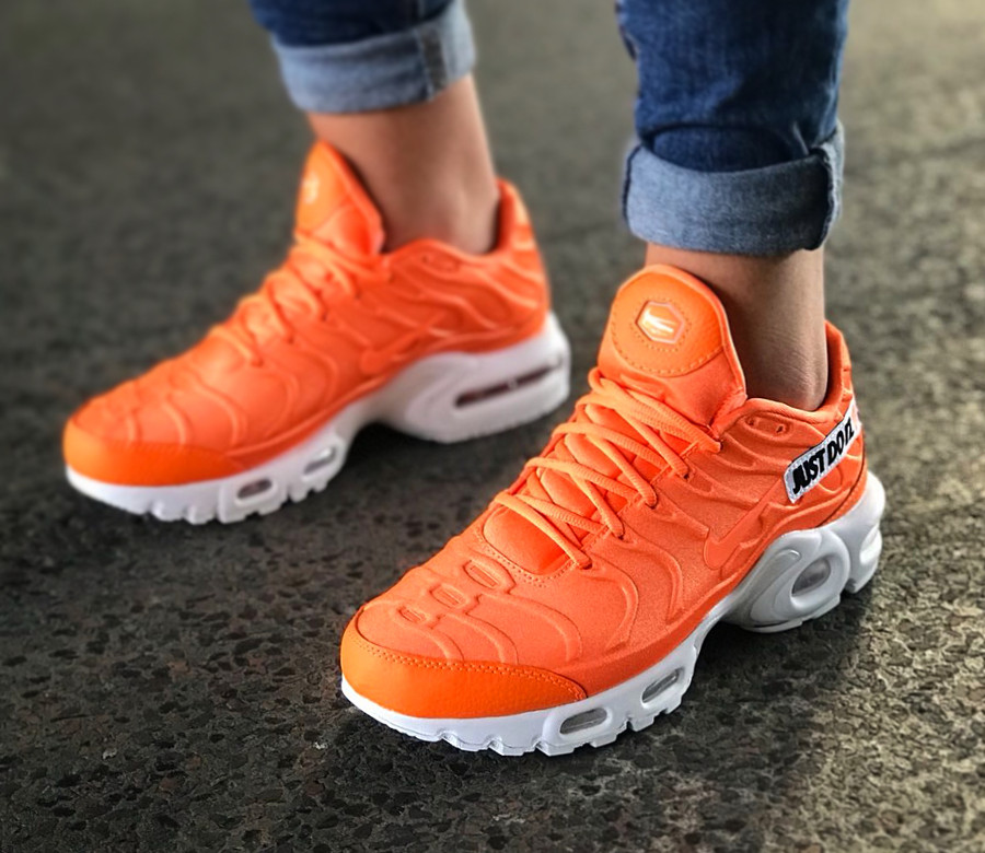 orange just do it air max plus