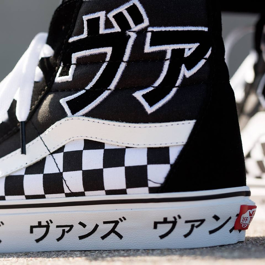 vans blanche avec ecriture