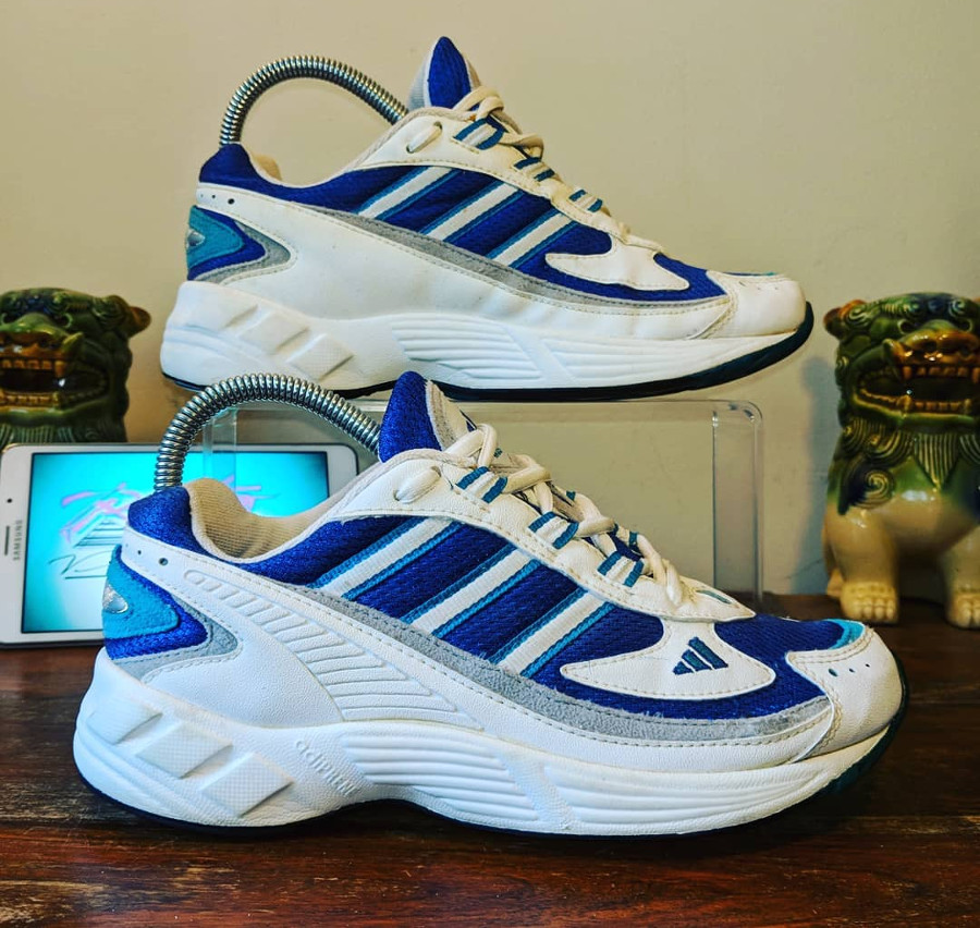 adidas universal 1999