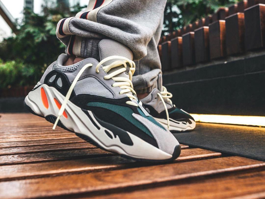 Yeezy boost 700 multi solid outlet