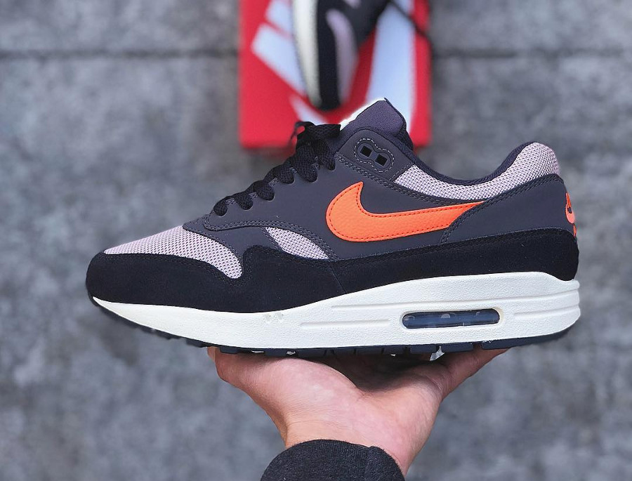 air max 1 oil grey wild mango