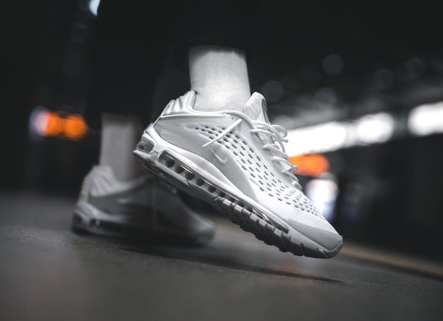 air-max-deluxe-whiteout-on-feet (4)