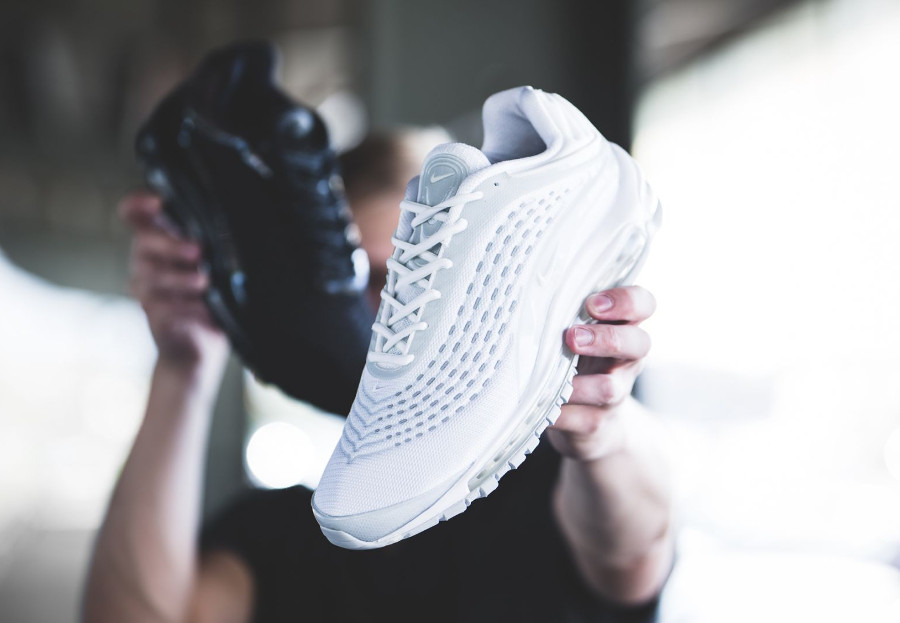 air max deluxe white platinum