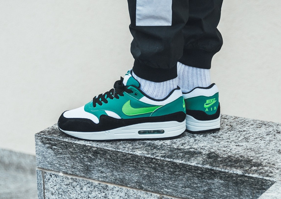 nike air max 1 neptune