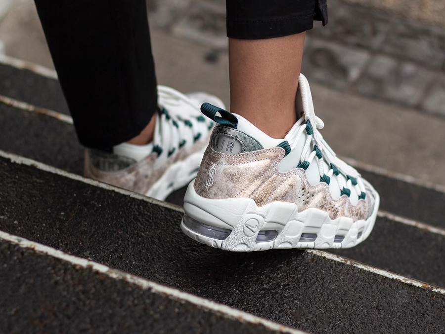 w nike air more money lx