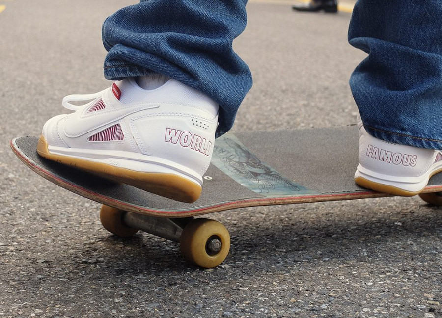 nike sb gato supreme on feet