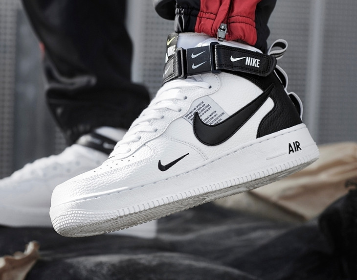 nike air force 1 lv8 utility on feet