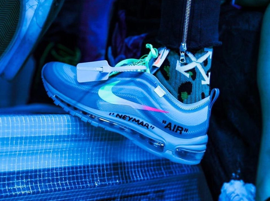 grey off white air max 97