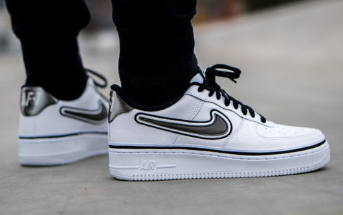 air force 1 lv8 nba blanche et noire